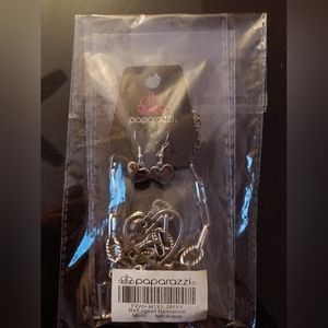 Paparazzi Necklace & Earrings Set NWT
